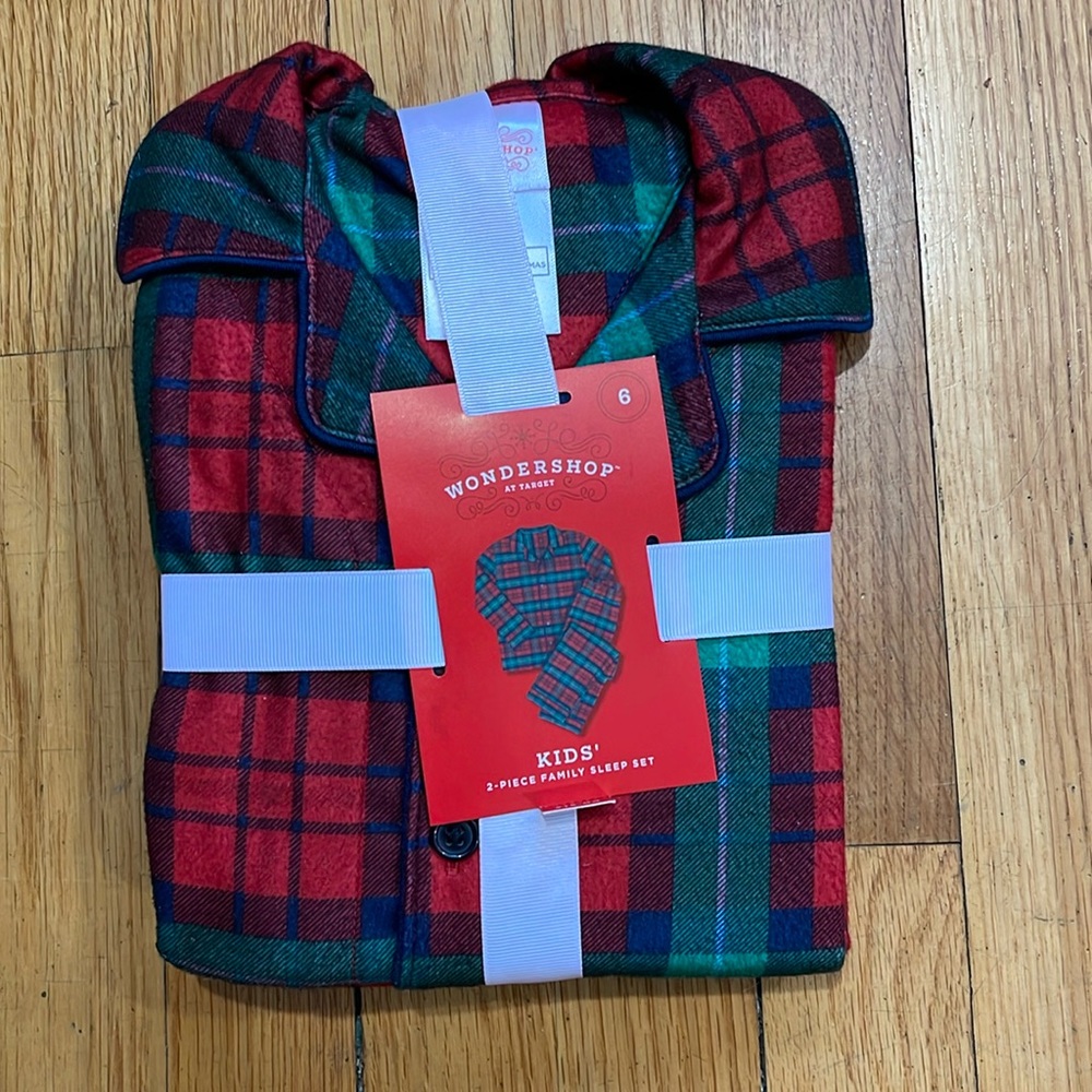 NWT Wondershop Kids Holiday Pajamas set 2 Piece Red Tartan